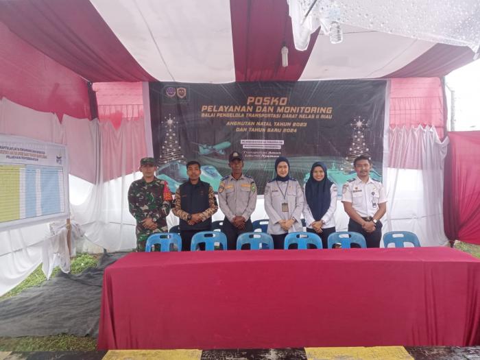 Ciptakan Situasi Yang Kondusif, Babinsa Serda Amsyaya Ikut Lakukan Pengamanan Nataru 
