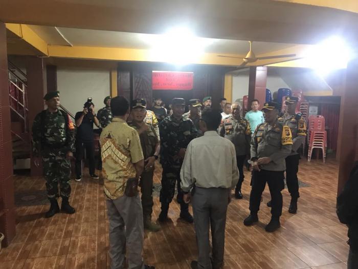 Danramil Bersama Plt Bupati dan Kapolres Patroli Tinjau Pos Nataru dan Keamanan di Gereja