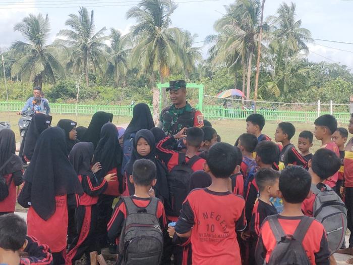 Serda Muslim Kunjungi Siswa-siswi SDN 10 Maini