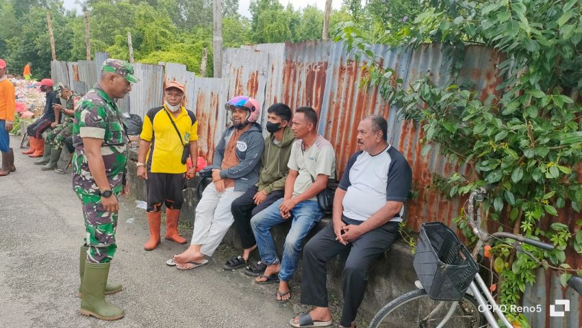 Babinsa Serda Eka Rapis Lakukan Komsos Dengan Warga Binaan di Desa Lukun