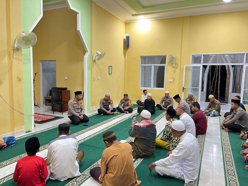 Kapolres AKBP Kurnia Setyawan Gencarkan Cooling System dan Sholat Subuh Berjemaah