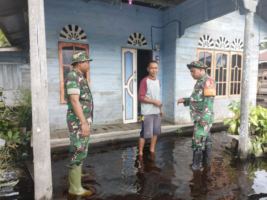 Serda Herman S Terus Lakukan Patroli Wilayah Terdampak Banjir di Desa Sungai Tohor Barat