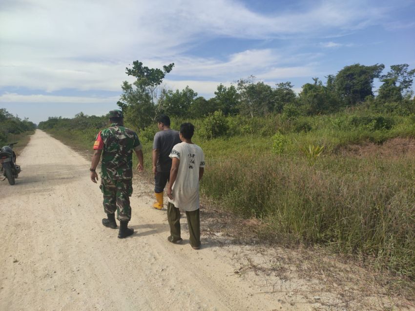 Cegah Karhutla, Babinsa Posramil Rangsang Gencarkan Patroli di Desa Tanjung Samak