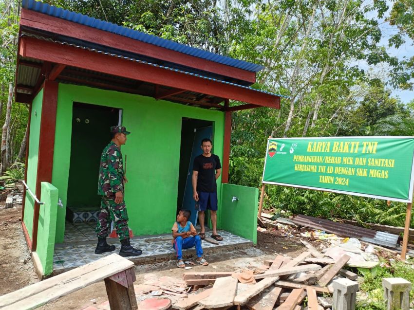 Pembangunan MCK di Desa Tanjung Tinggal Finishing