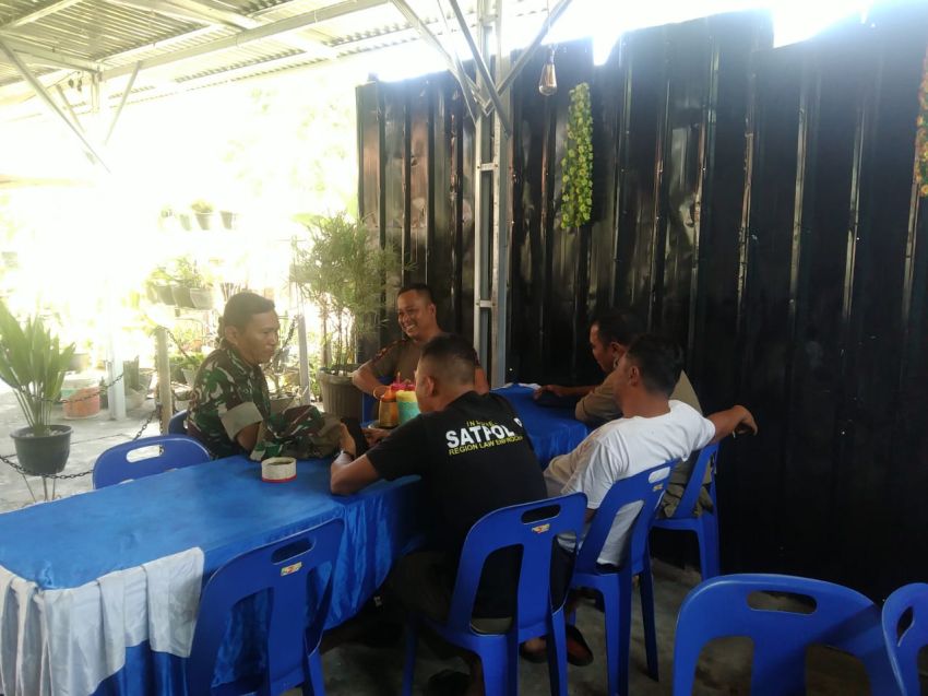 Wujudkan Sinergitas Dalam Pelaksanaan Tugas, Serka Ernala Sembiring Lakukan Komsos Dengan Satpol PP