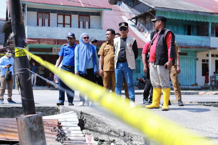 Pasca Kebakaran Puluhan Bangunan di Bandul, Anggota DPRD Meranti Bersama Plt Bupati Lakukan Peninjauan
