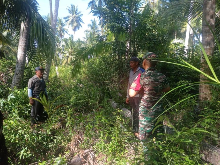 Bersama MPA, Pratu James Gulo Lakukan Patroli Karlahut di Desa Gemala Sari