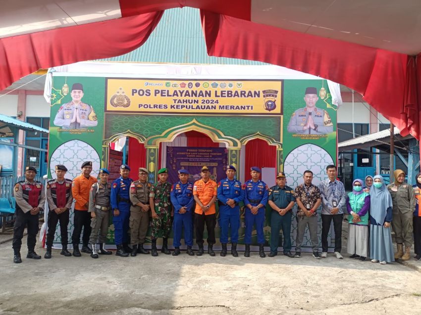Babinsa Pratu Riski Nurdiansyah Ikut Lakukan Pam di Pos Pelabuhan Tanjung Harapan