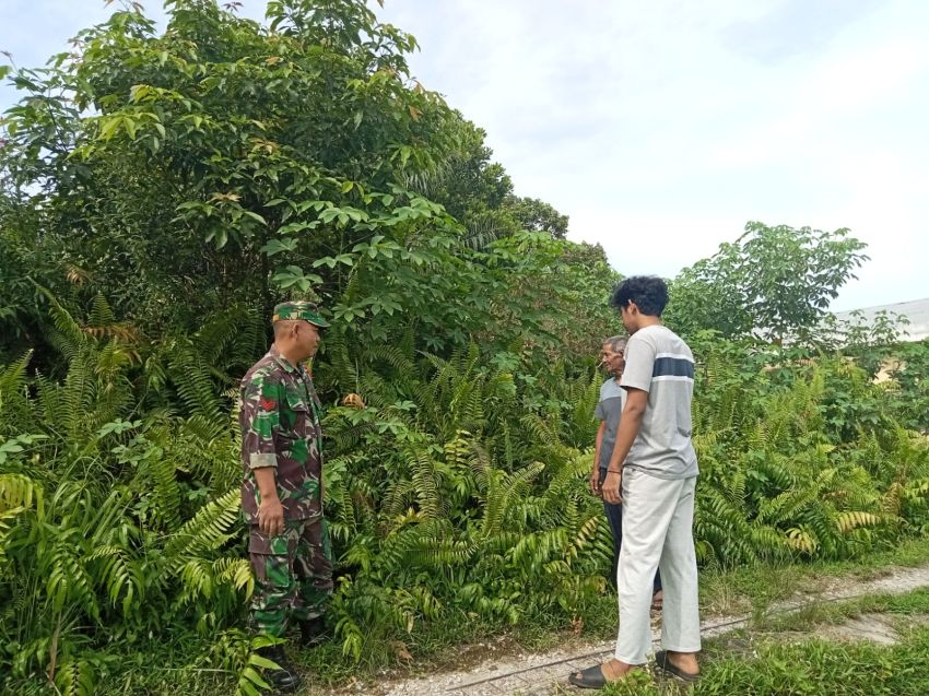 Babinsa Koptu Muherli Ajak MPA Desa Tenan Patroli Cegah Karlahut