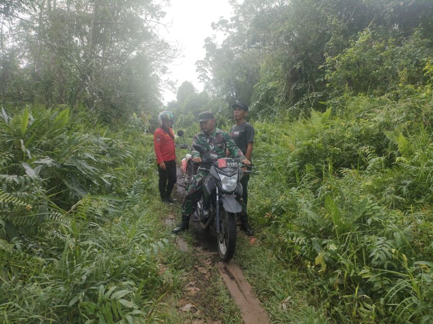 Serda Herman Saputra Bersama MPA Patroli Cegah Karlahut di Desa Nipah Sendanu
