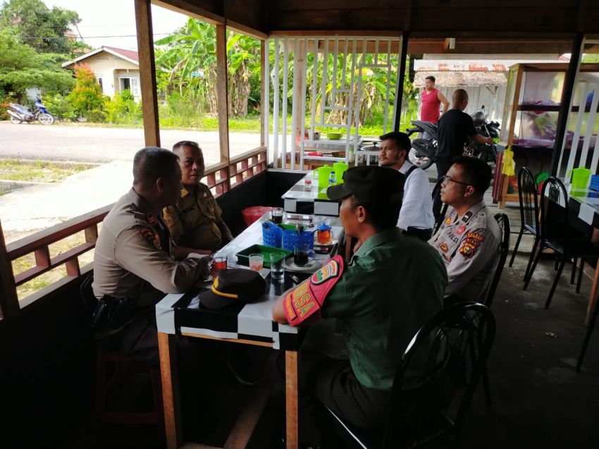 Serma Syafi'i Komsos Dengan Camat dan Kapolsek Tebingtinggi Barat, Bahas MTQ Tingkat Kecamatan