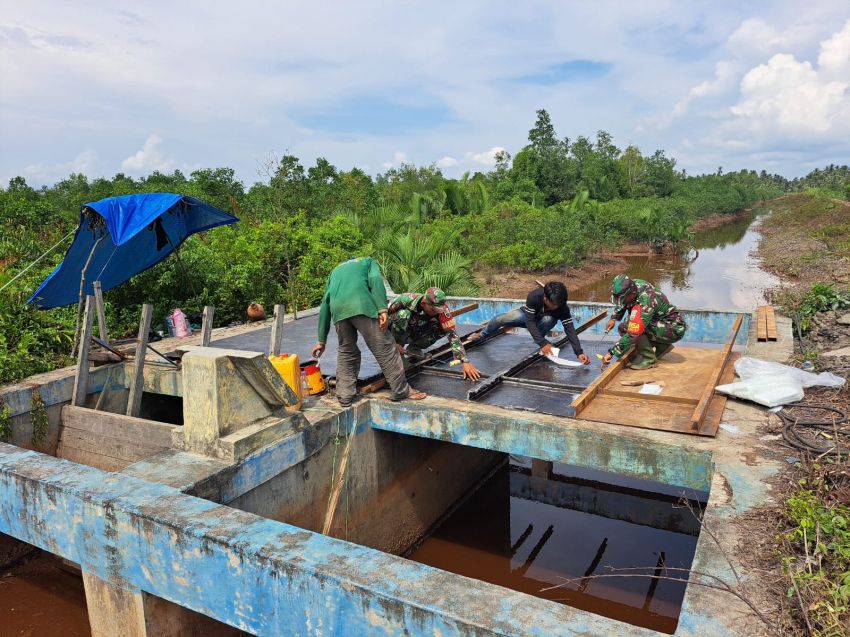 Babinsa Koramil 02/Tebing Tinggi Lakukan Pendampingan Oplah di Desa Segomeng