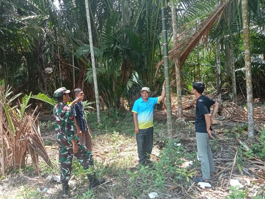 Cegah Karhutla, Kopda A Winaryo Bersama MPA Lakukan Patroli Sambil Sosialisasi