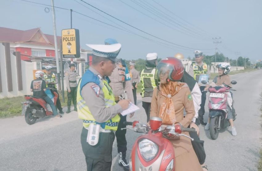 Delapan Hari Operasi Patuh LK 2024, Satlantas Polres Meranti Beri 234 Teguran dan Tilang 2 Pengendara