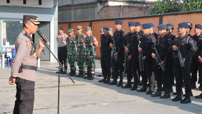 Wakapolres Pimpin Apel Kesiapan Pengamanan Pleno KPU Hasil PSU TPS 002 Tanjung Peranap