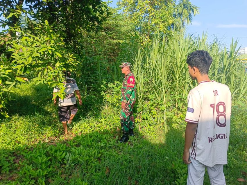Cegah Karhutla, Serda Firman Sihotang Bersama Warga Selatpanjang Kota Lakukan Patroli