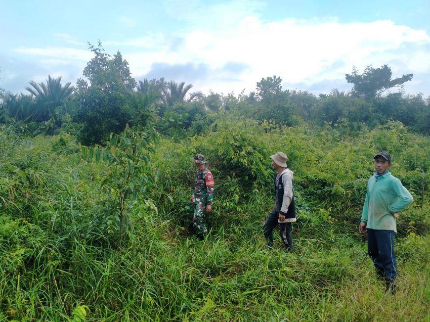 Kopda Sukarman Ajak Warga Desa Tenggayun Raya Bersinergi Cegah Karhutla