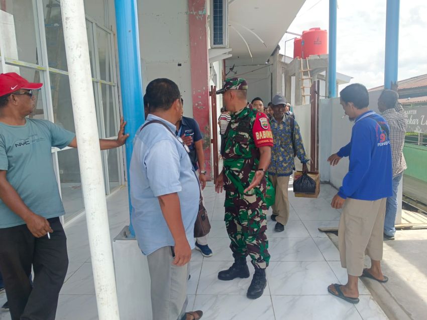 Serda Firman Sihotang Lakukan Komsos Dengan Warga di Pelabuhan Tanjung Harapan