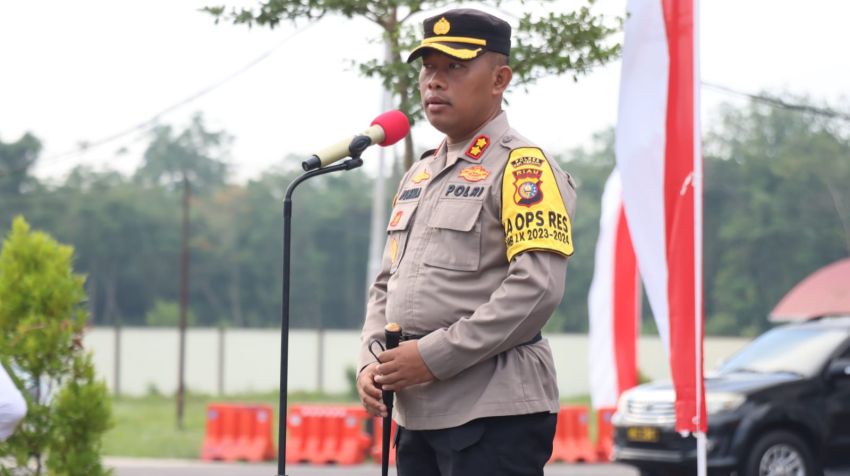 Kapolres Meranti Ajak Masyarakat Kibarkan Bendera Merah Putih Sambut HUT Ke-79 RI