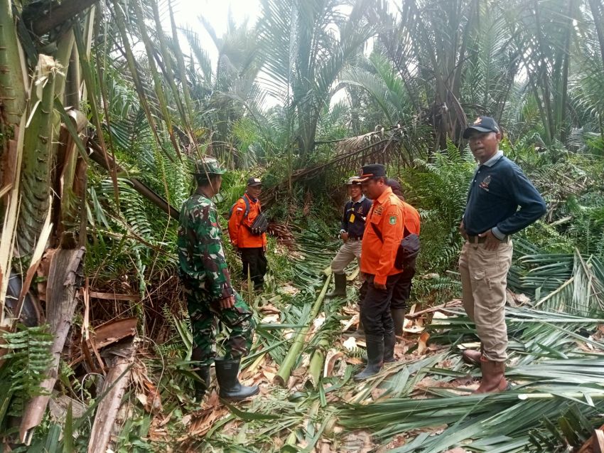 Kopda A Winaryo Bersama MPA Desa Kepau Baru Patroli Karhutla, Pastikan Tidak Ada Titik Api