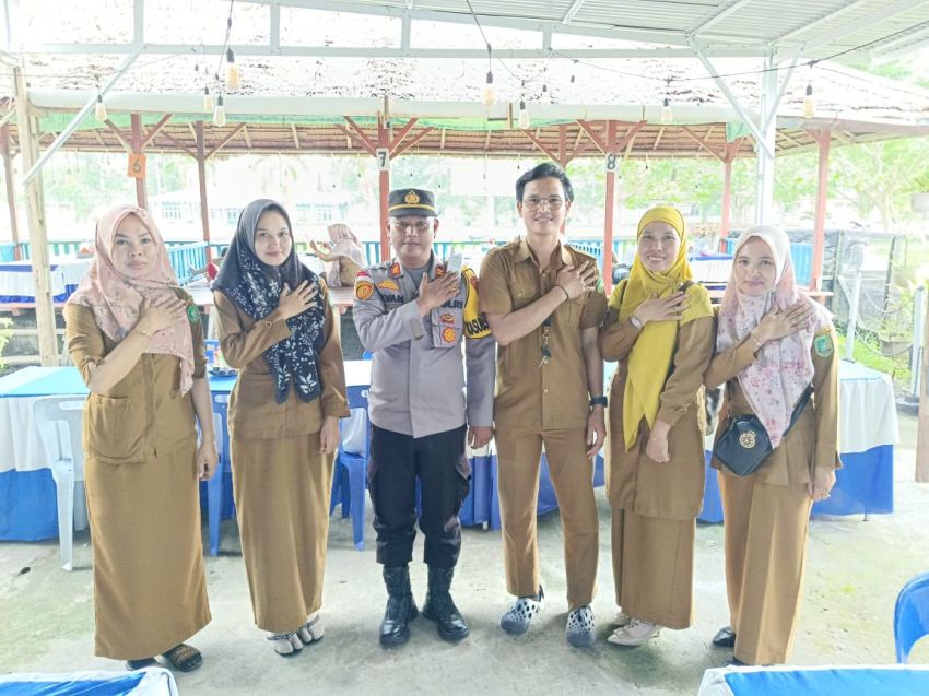 Cooling System Dengan Perangkat Desa Sialang Pasung, Kapolsek Rangsang Barat Ajak Sukseskan Pilkada 2024