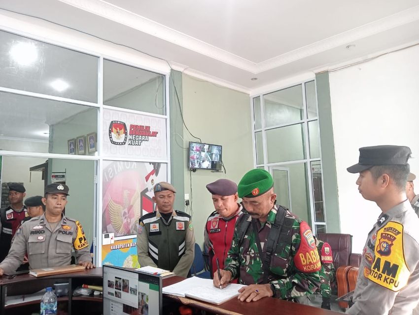 Koramil 02 Tebingtinggi Bersama Polri dan Satpol PP Intens Patroli ke Kantor KPU dan Bawaslu