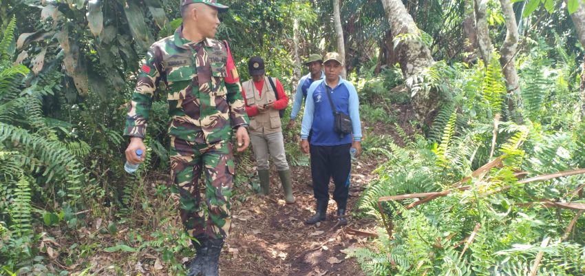 Patroli Bersama MPA Desa Telaga Baru, Pratu Angga Pebrihadi Ajak Warga Bersinergi Cegah Karhutla