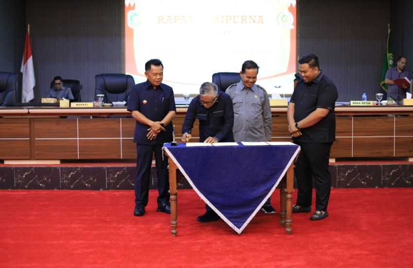DPRD Kepulauan Meranti Sahkan APBD Tahun 2025 Rp 1,3 Triliun Lebih