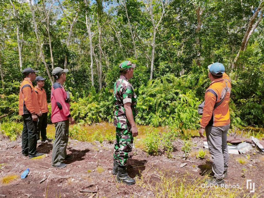 Serda Eka Rafiz Bersama Bhabinkamtibmas dan MPA Desa Lukun Rutin Lakukan Patroli Karhutla