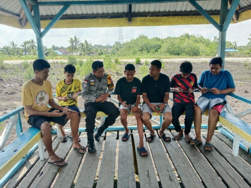 Bhabinkamtibmas Desa Bokor Ajak Pemuda Jaga Kamtibmas Pasca Pilkada