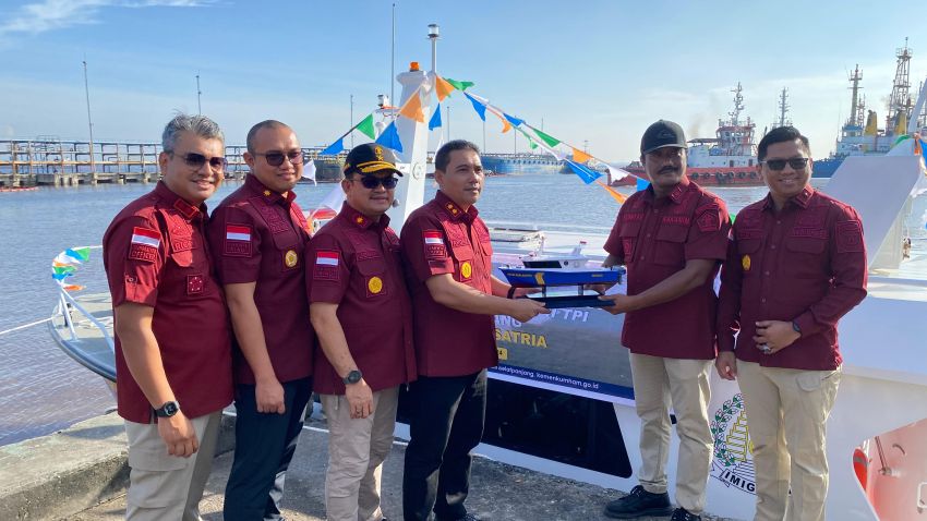 Diresmikan Kakanwil Kemenkumham Riau, Imigrasi Selatpanjang Akhirnya Punya Kapal Patroli