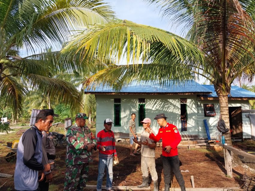 Serka Subar Lakukan Komsos Dengan Bhabinkamtibmas dan Perangkat Desa Repan, Ini Yang Dibahas