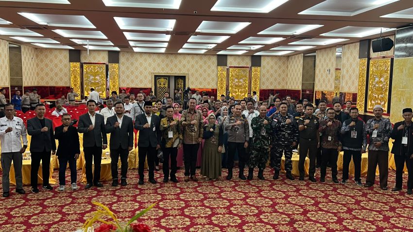 KPU Kepulauan Meranti Tetapkan Asmar-Muzamil Sebagai Bupati-Wakil Bupati Terpilih