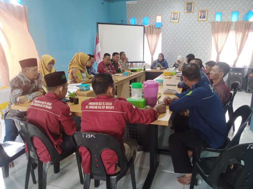 Koptu Yudha Hadiri Penetapan BLT DD dan Pembahasan Ketahanan Pangan di Desa Tanjung Bakau