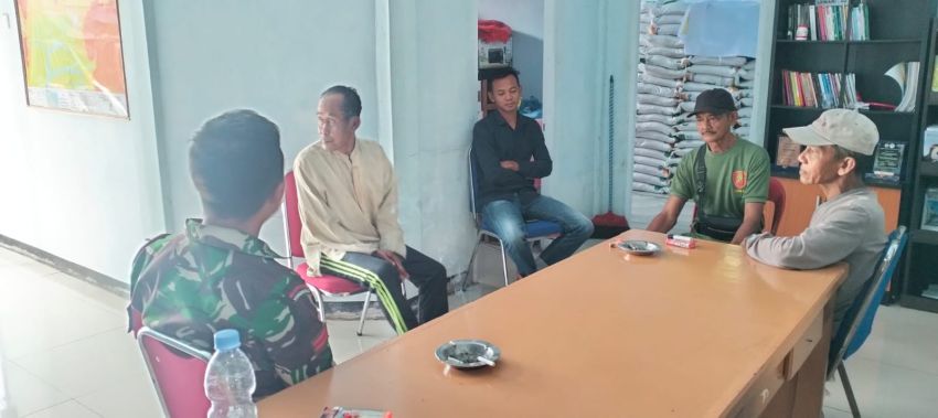 Pererat Silaturahmi, Pratu Wahyu Pradana Gelar Komsos Dengan Warga Bungur