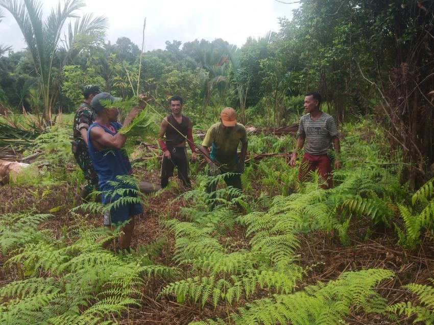 Serda Suprayitno Bersama MPA Desa Sungai Cina Gencar Lakukan Patroli Guna Cegah Karhutla