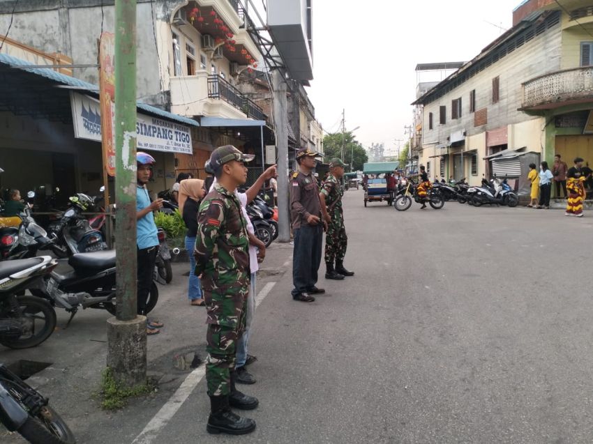 Koramil 02 Tebingtinggi Terjunkan Personel Bantu Amankan Pawai Kirab Budaya di Selatpanjang