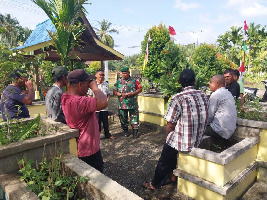 Jaga Hubungan Baik, Serka Subar Lakukan Komsos Dengan Warga Repan
