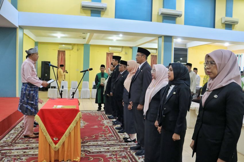 Wakil Bupati Muzamil Lantik 9 Pejabat Pemkab Kepulauan Meranti