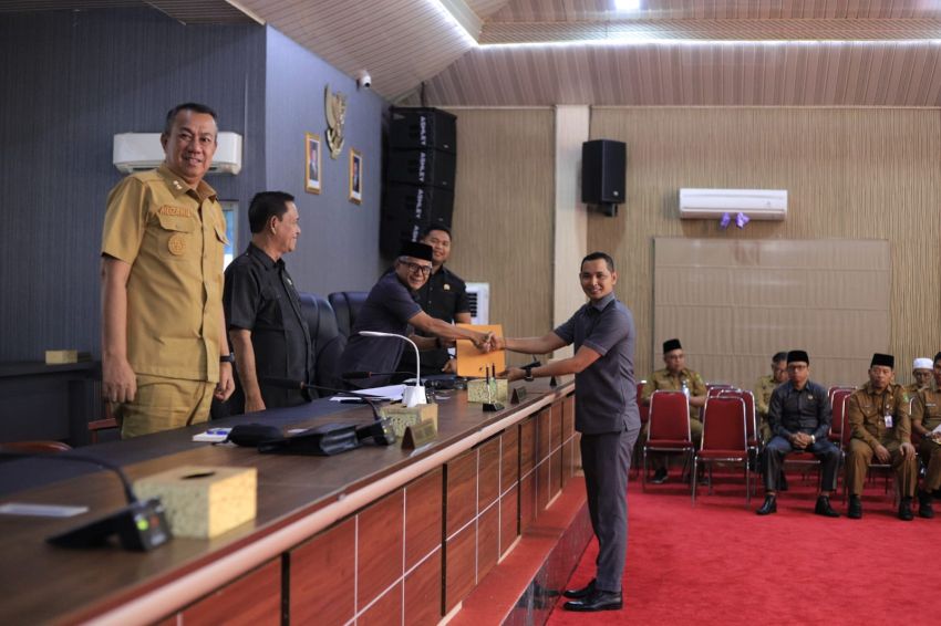 Fraksi di DPRD Meranti Sampaikan Pandangan Umum LKPJ Bupati Tahun 2024