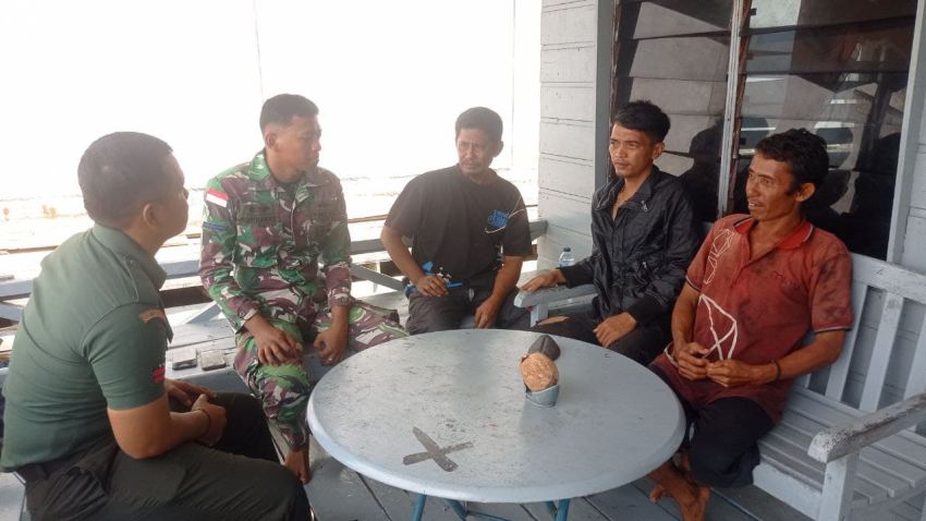 Gelar Komsos, Pratu Aziz Fadillah Temui Warga Banglas Barat