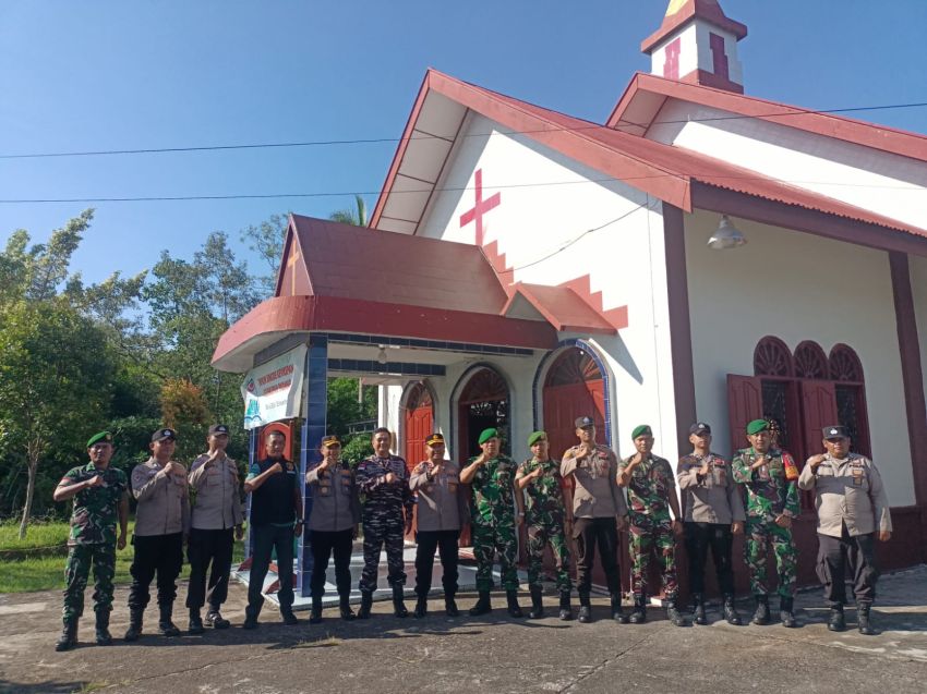 Danramil Bersama Wakapolres Pantau Pam Paskah di Gereja Selatpanjang