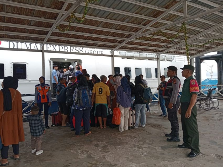 Lebaran Hari Ketiga, Serka Anton Harianja Ikut Lakukan Pam di Pelabuhan Tanjung Harapan