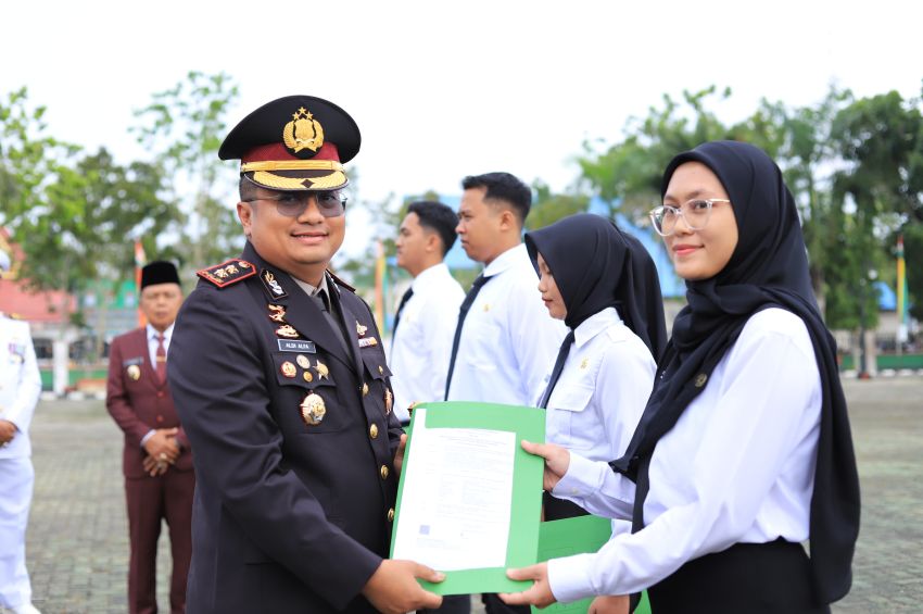 Kapolres Hadiri Upacara Peringatan Hari Lahir Pancasila dan Penyerahan SK CPNS di Kantor Bupati Meranti