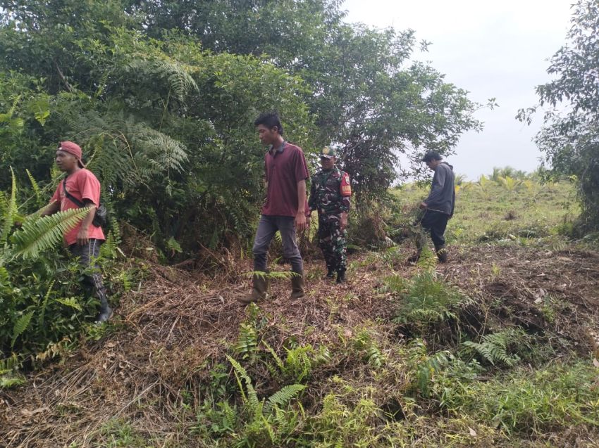 Cegah Karhutla, Koptu Masran Ajak Warga Sungai Gayung Kiri Bersinergi Lewat Patroli