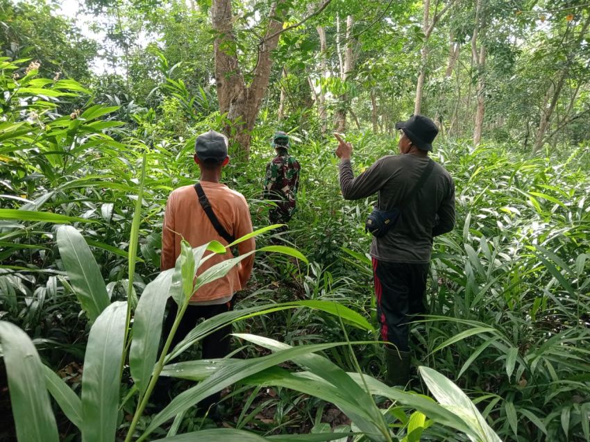 Gandeng Warga Setempat, Serda Imam Subarkah Gencar Patroli Karhutla di Desa Topang