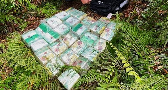 Bea Cukai Bengkalis dan Polri Gagalkan Penyelundupan 27 Kg Sabu dari Malaysia, Dua Tersangka Diamankan