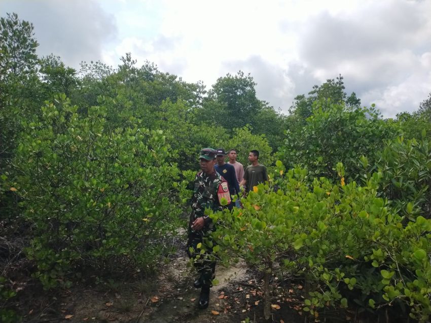 Cegah Karhutla, Serma Safi'i Bersama MPA Patroli ke Sejumlah Titik Rawan di Desa Alai