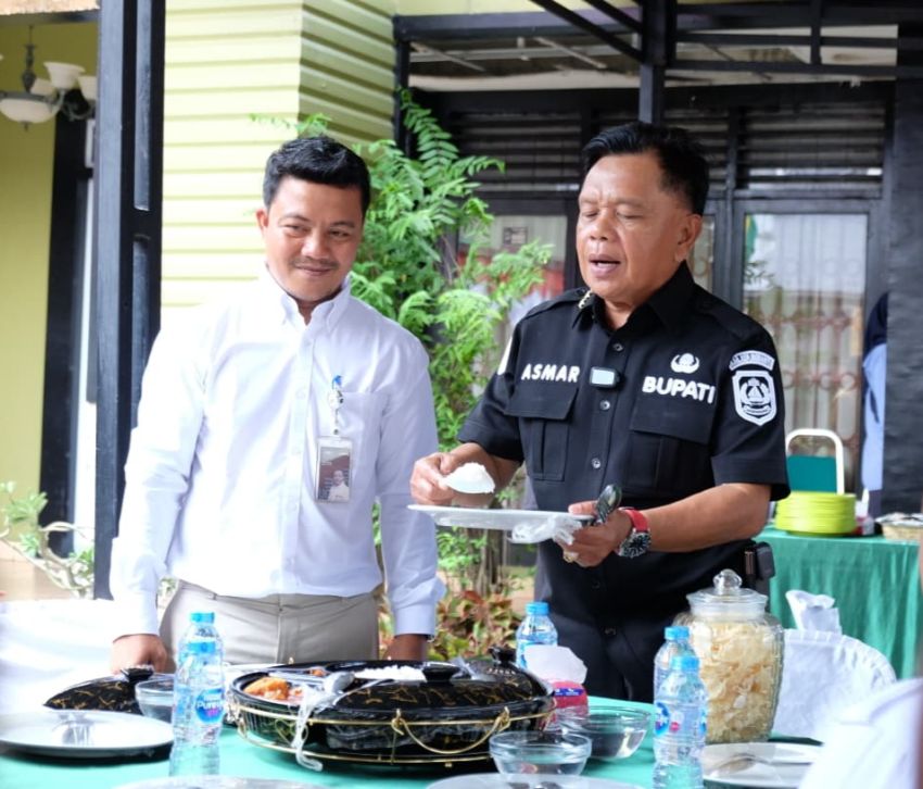 Uji Konsumsi Beras SPHP Bulog, Bupati Asmar : Ini Bagus dan Sedap Rasanya