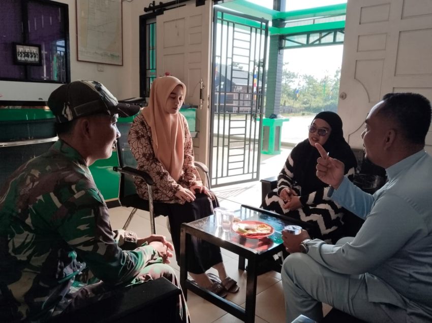 Pratu Aldimas Jalin Keakraban Dengan Warga dan Perangkat Desa Lewat Lewat Komsos